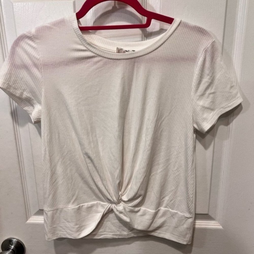Hippie Rose Tie Front Tee! Worn Once
